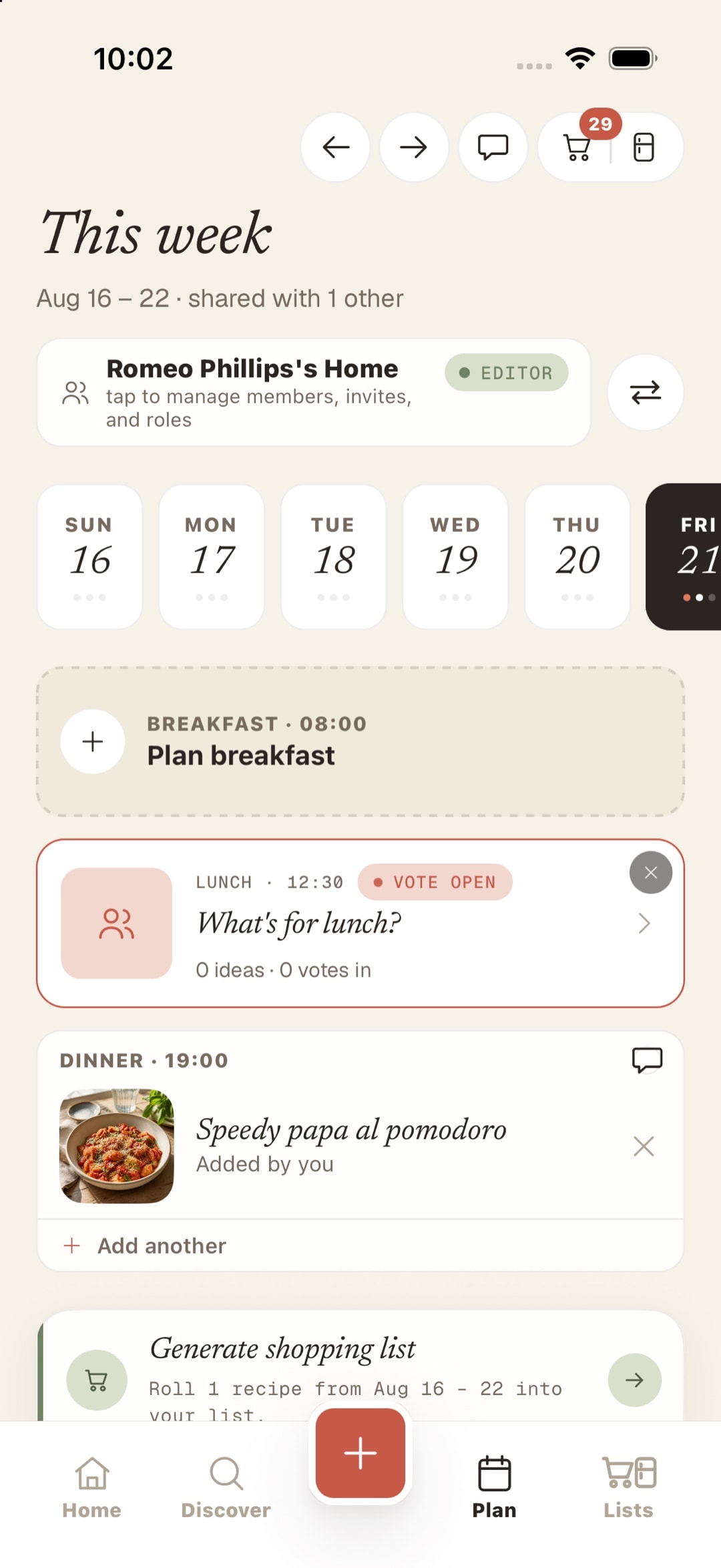 Plan semanal de Sugo con una cena planificada, una votación del hogar abierta en el espacio del almuerzo y una acción de lista de compras.